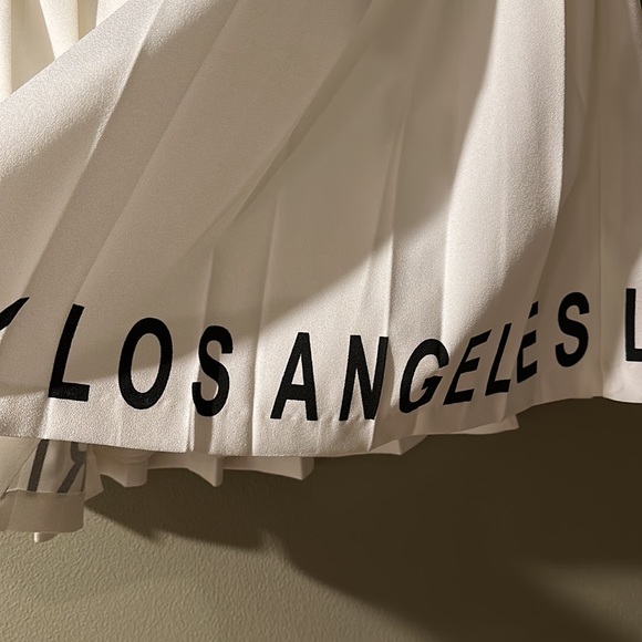 English Factory white kilt with graphic design • size small - Picture 4 of 4